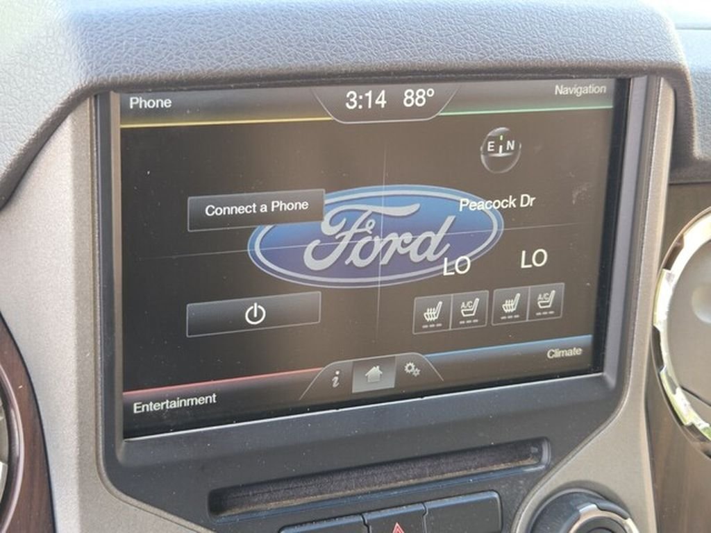Used 2016 Ford F250 Lariat w/ Lariat Interior Package AWD/4WD image 25