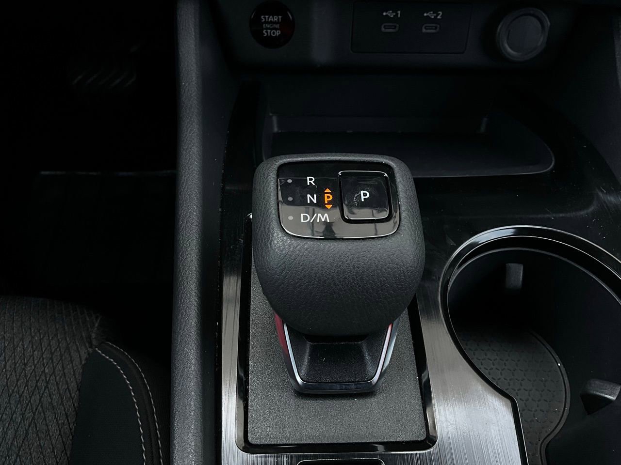 Used 2025 Nissan Rogue SV image 24