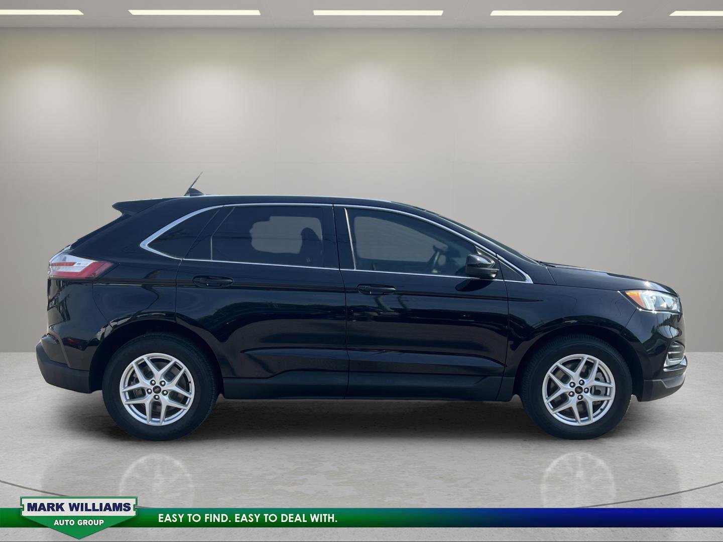 Certified 2023 Ford Edge SEL w/ Convenience Package AWD/4WD image 2