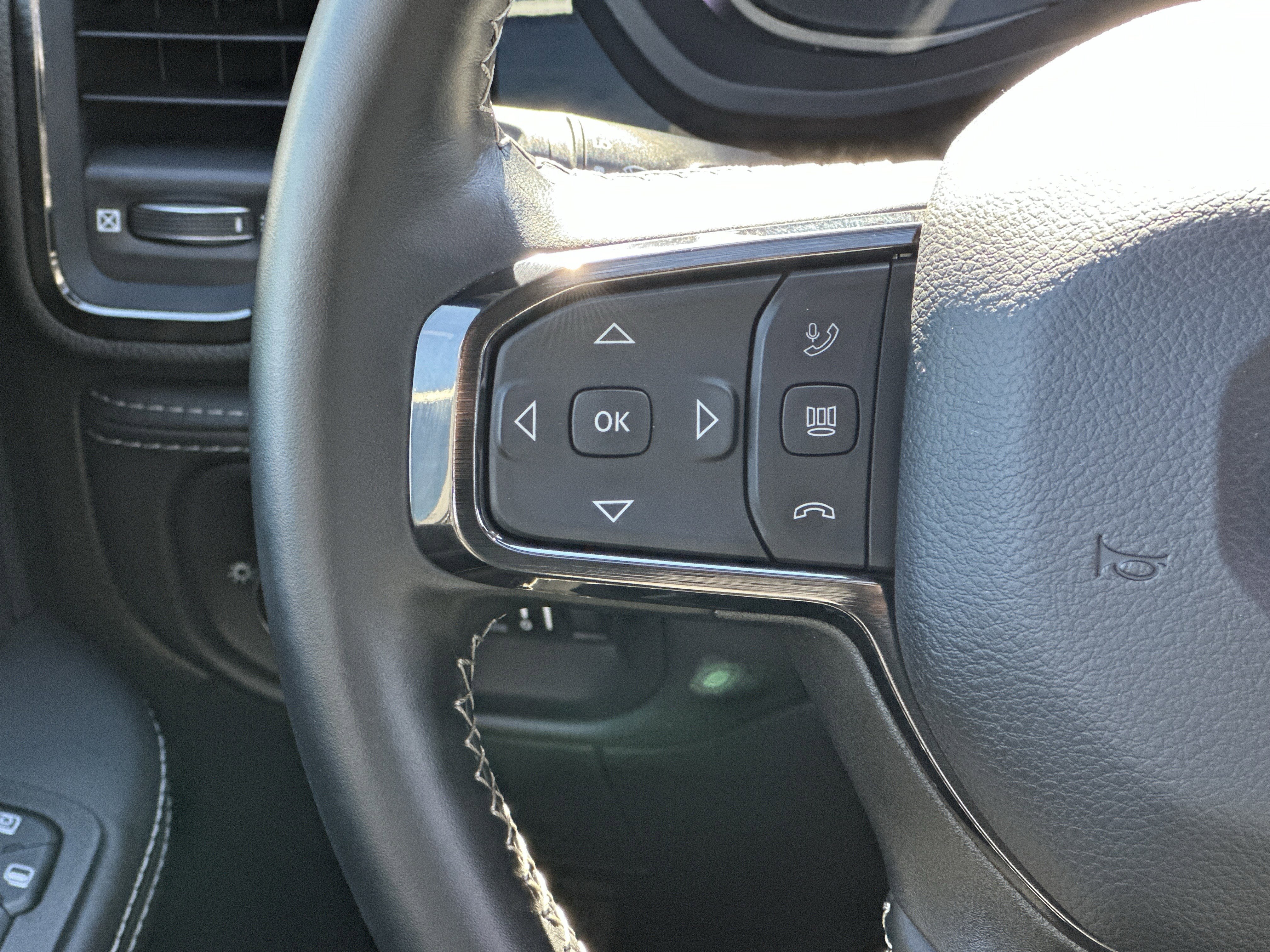 Used 2025 RAM 2500 Limited image 27