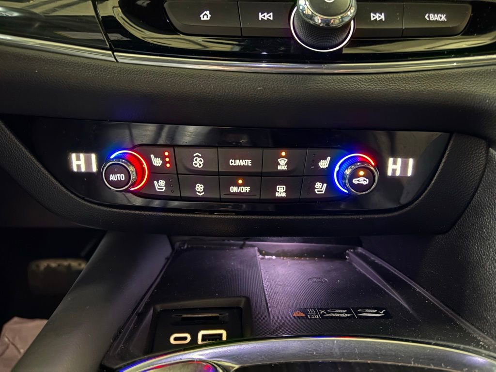 Used 2024 Buick Enclave Premium image 34