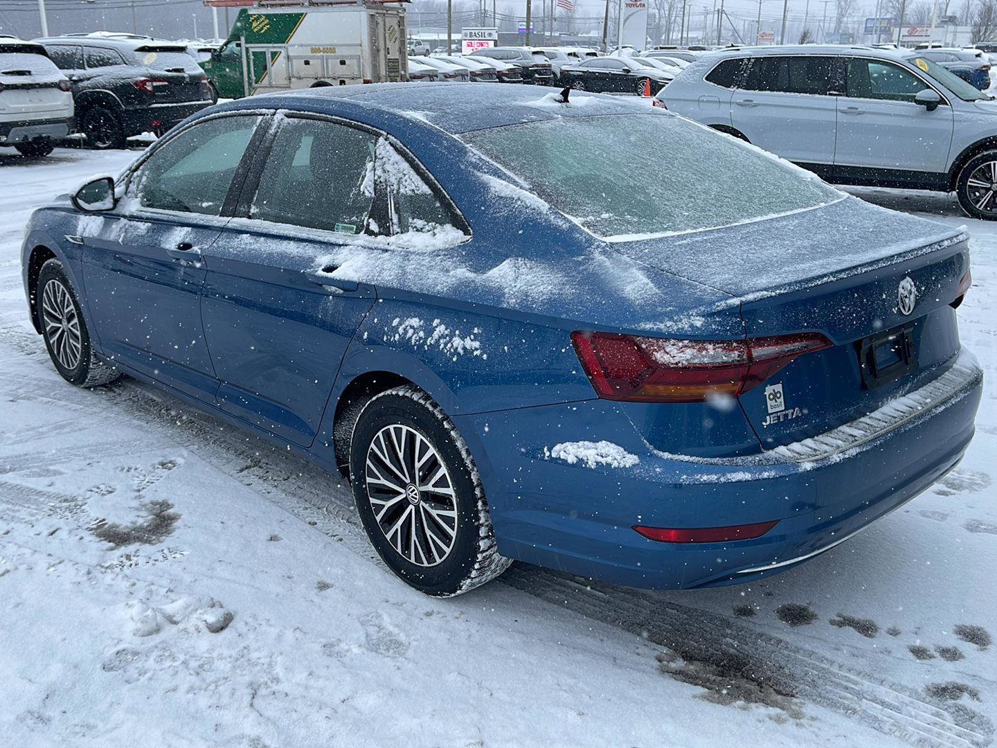 Used 2019 Volkswagen Jetta SEL w/ Cold Weather Package image 6