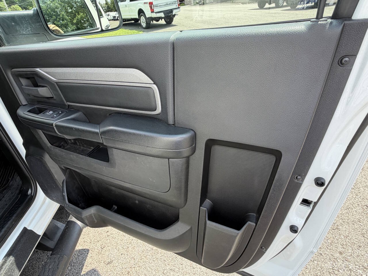 Used 2022 RAM 3500 Tradesman AWD/4WD image 40