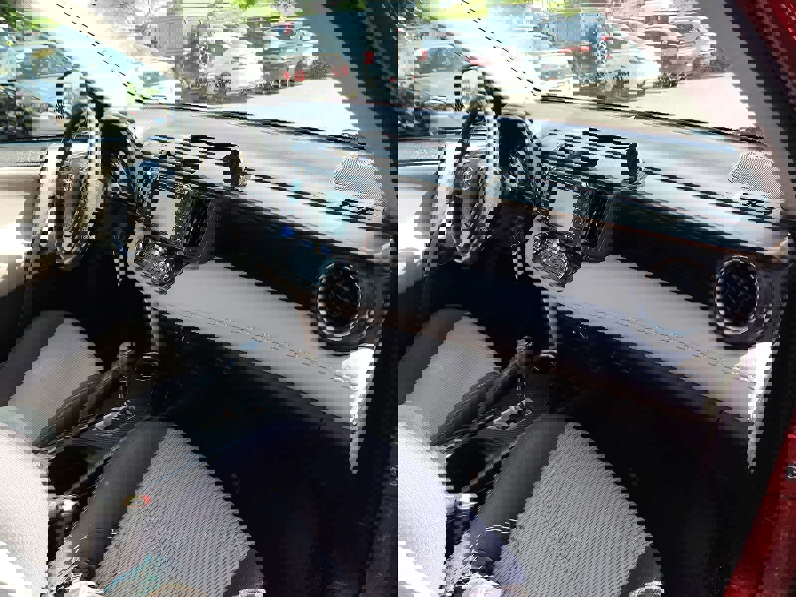 Used 2015 Toyota RAV4 XLE FWD image 17