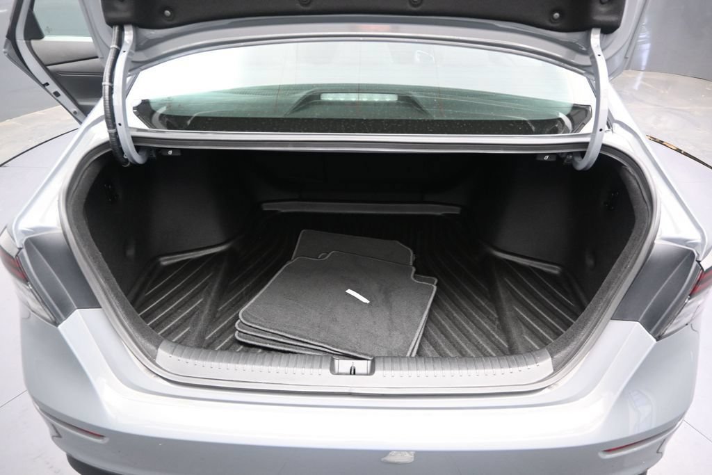 Certified 2025 Honda Accord Sport image 11