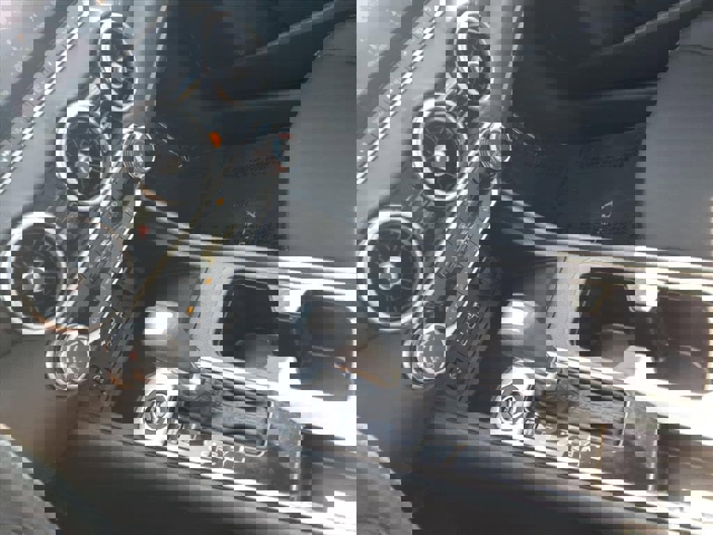 Used 2024 Nissan Sentra SV image 18