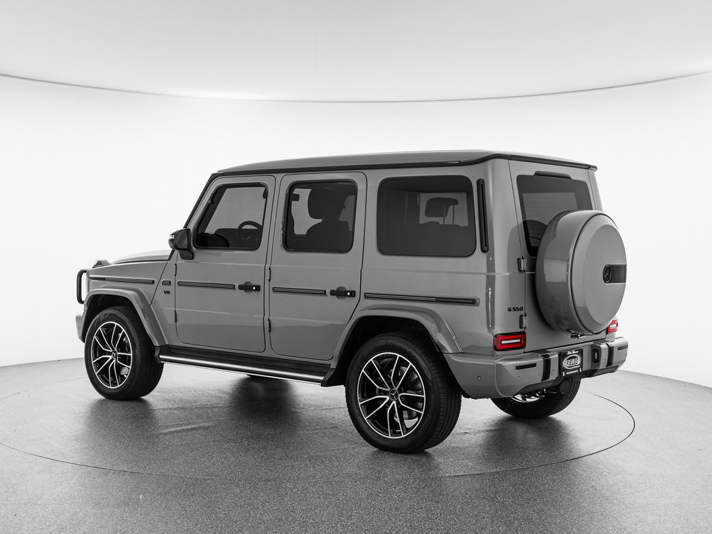 Used 2022 Mercedes-Benz G 550 image 3