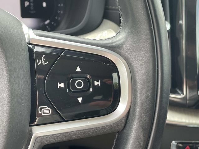 Used 2022 Volvo XC60 B5 Inscription w/ Advanced Package AWD/4WD image 35