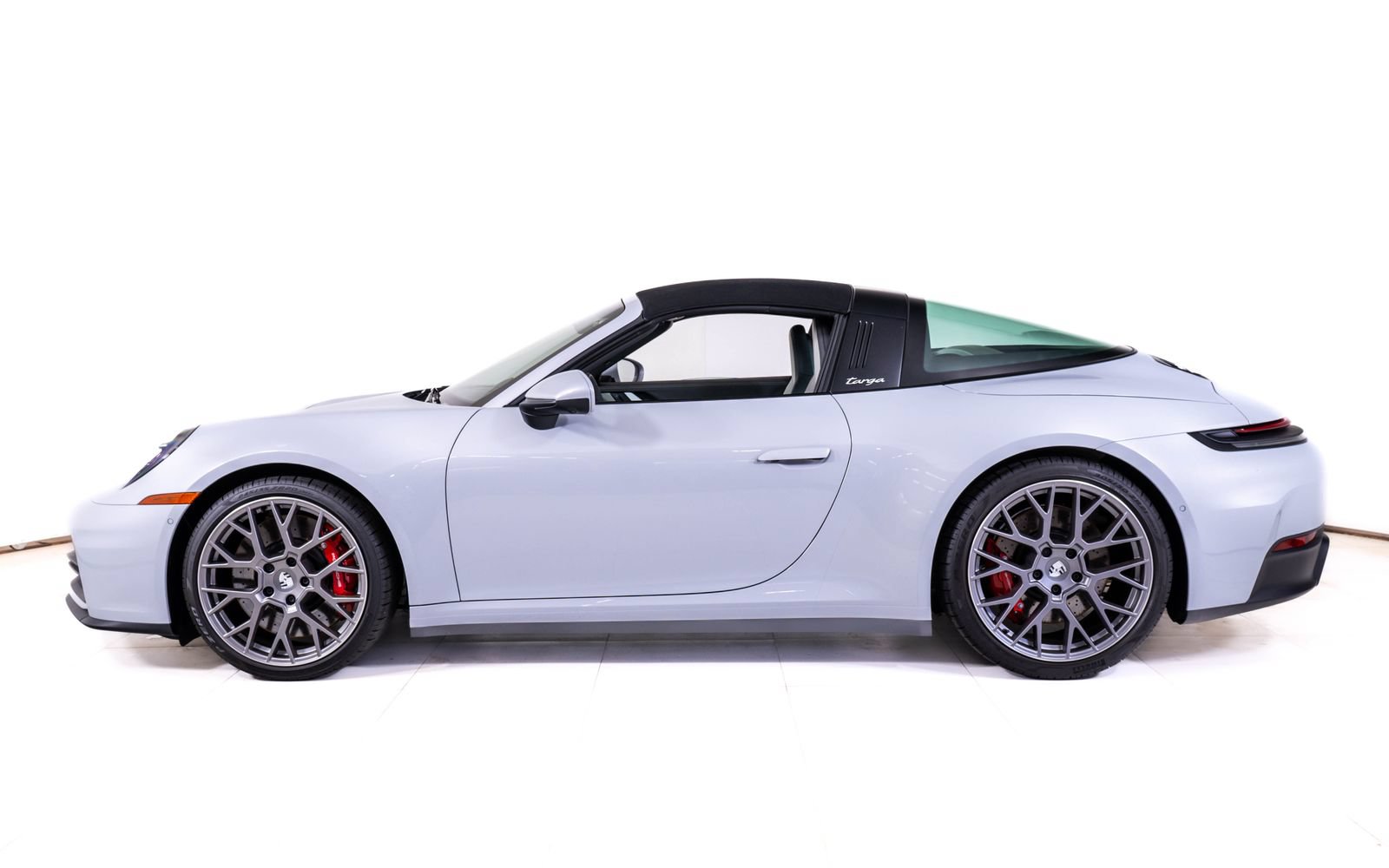 Used 2026 Porsche 911 Targa 4S w/ Premium Package AWD/4WD image 3