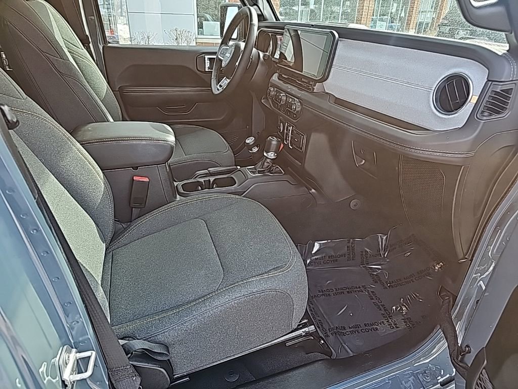 Certified 2025 Jeep Wrangler Unlimited Sahara image 23