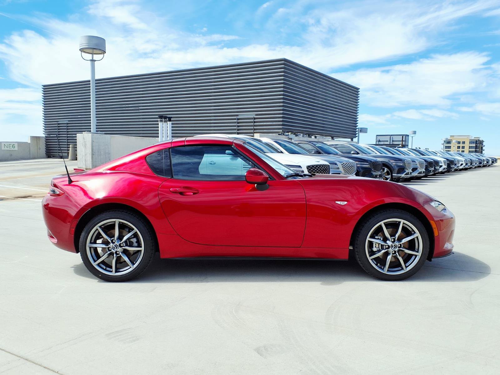 Used 2022 MAZDA MX-5 Miata RF Grand Touring RWD image 6