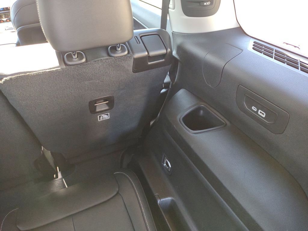 Used 2023 Jeep Grand Cherokee L Limited w/ MOPAR Finishing Package AWD/4WD image 39