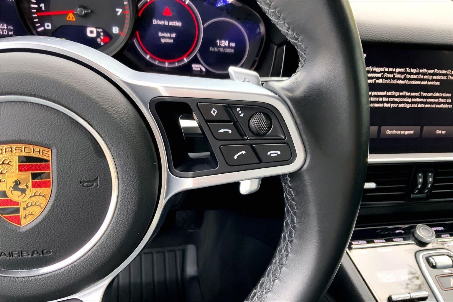 Used 2022 Porsche Cayenne AWD/4WD image 23