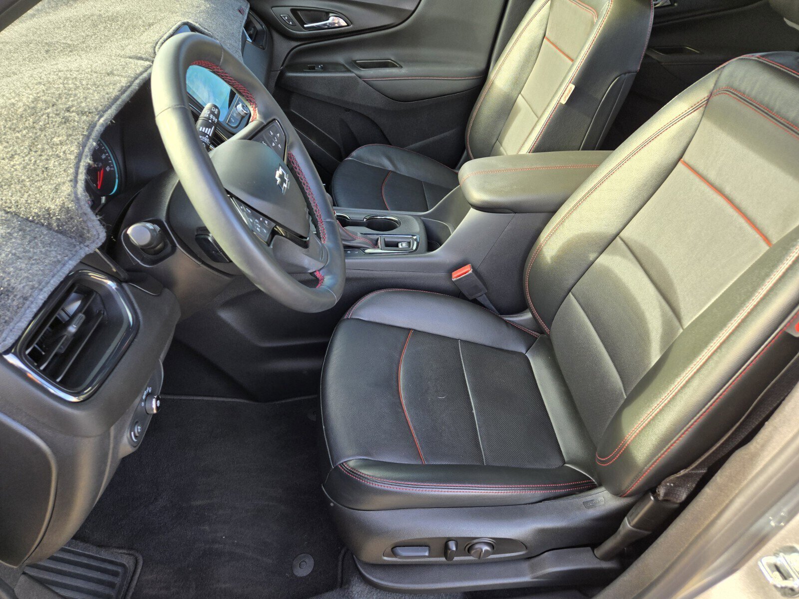 Used 2023 Chevrolet Equinox RS w/ RS Leather Package image 10