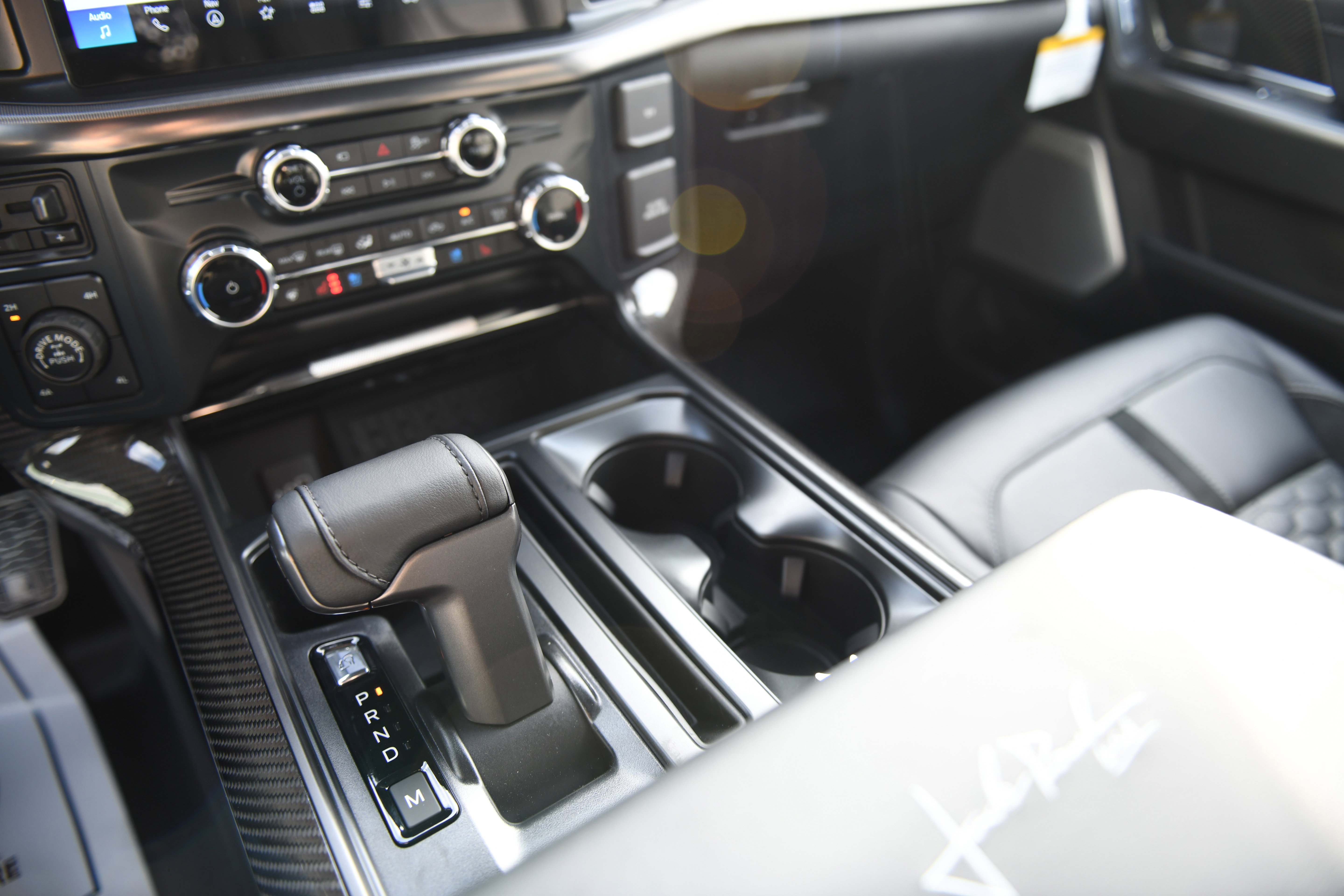 New 2025 Ford F150 Lariat w/ Equipment Group 502A High image 24