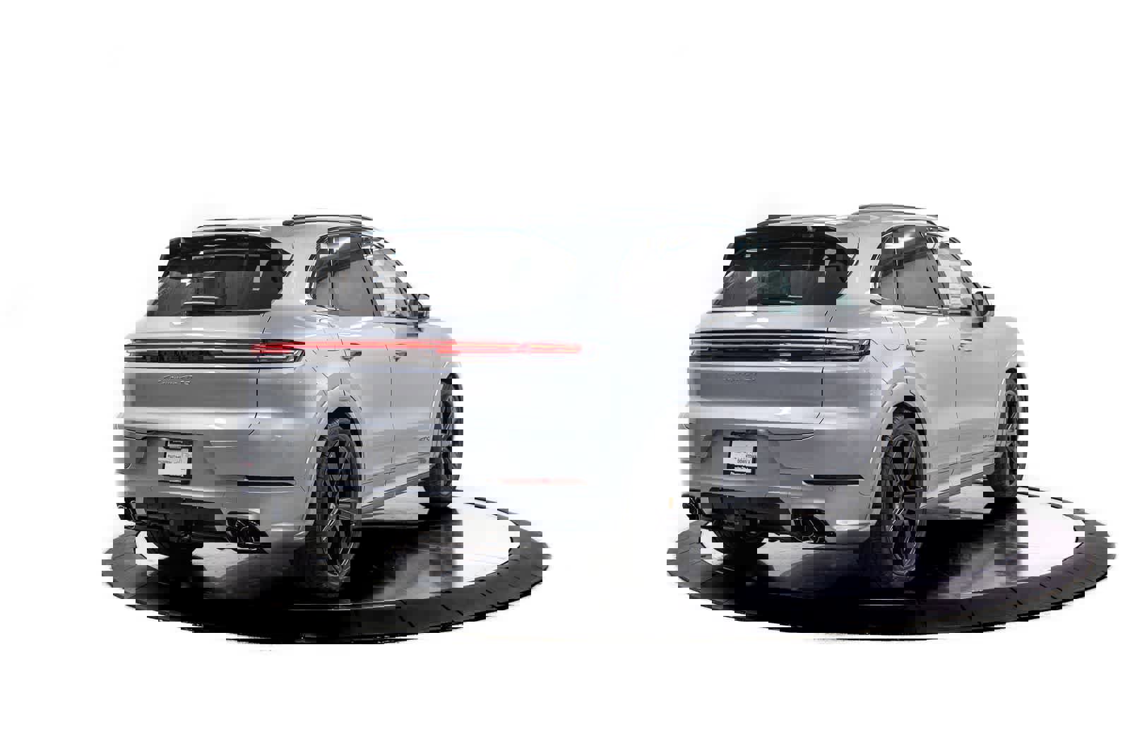 New 2026 Porsche Cayenne GTS image 7