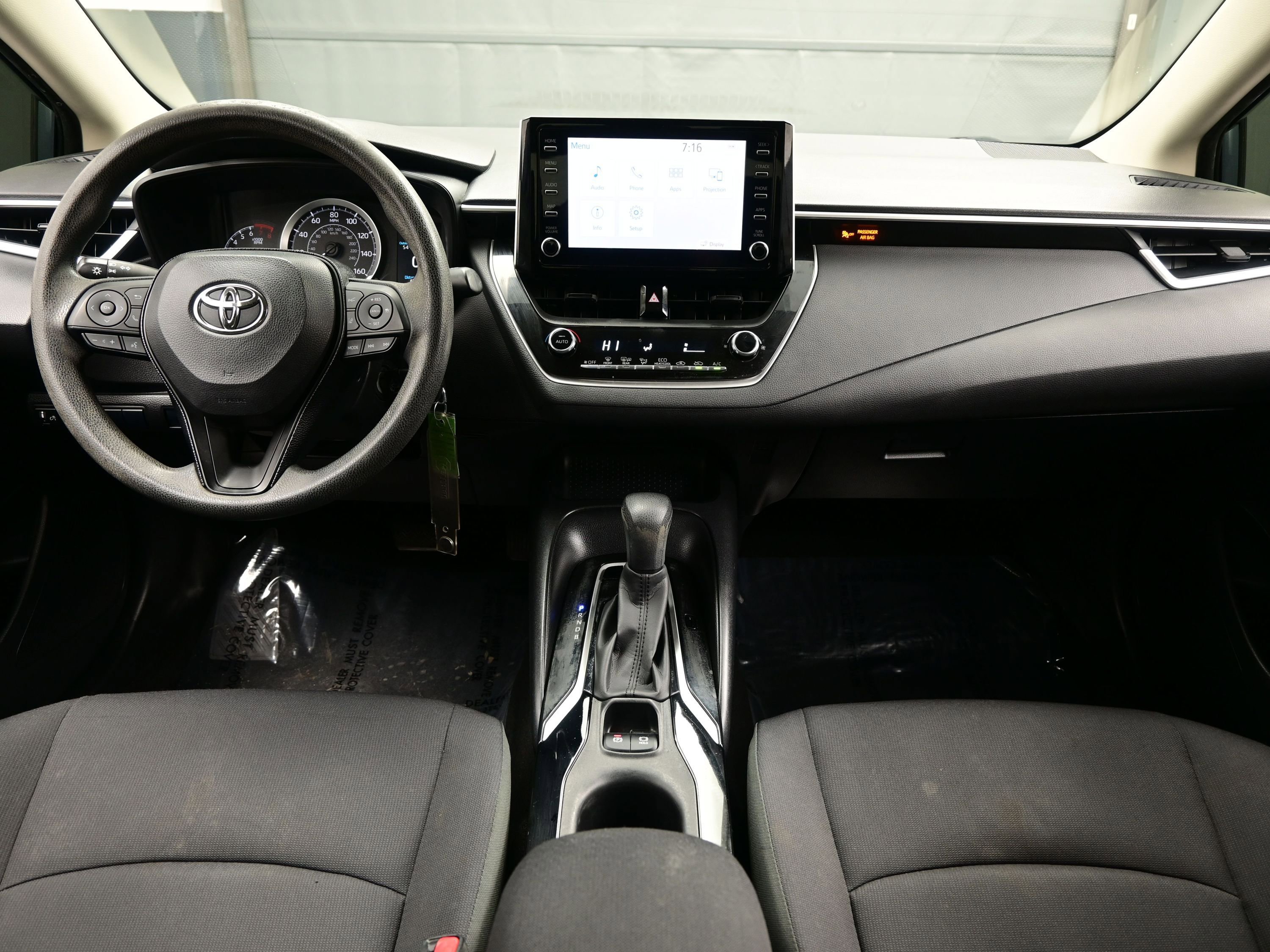 Used 2020 Toyota Corolla LE image 16