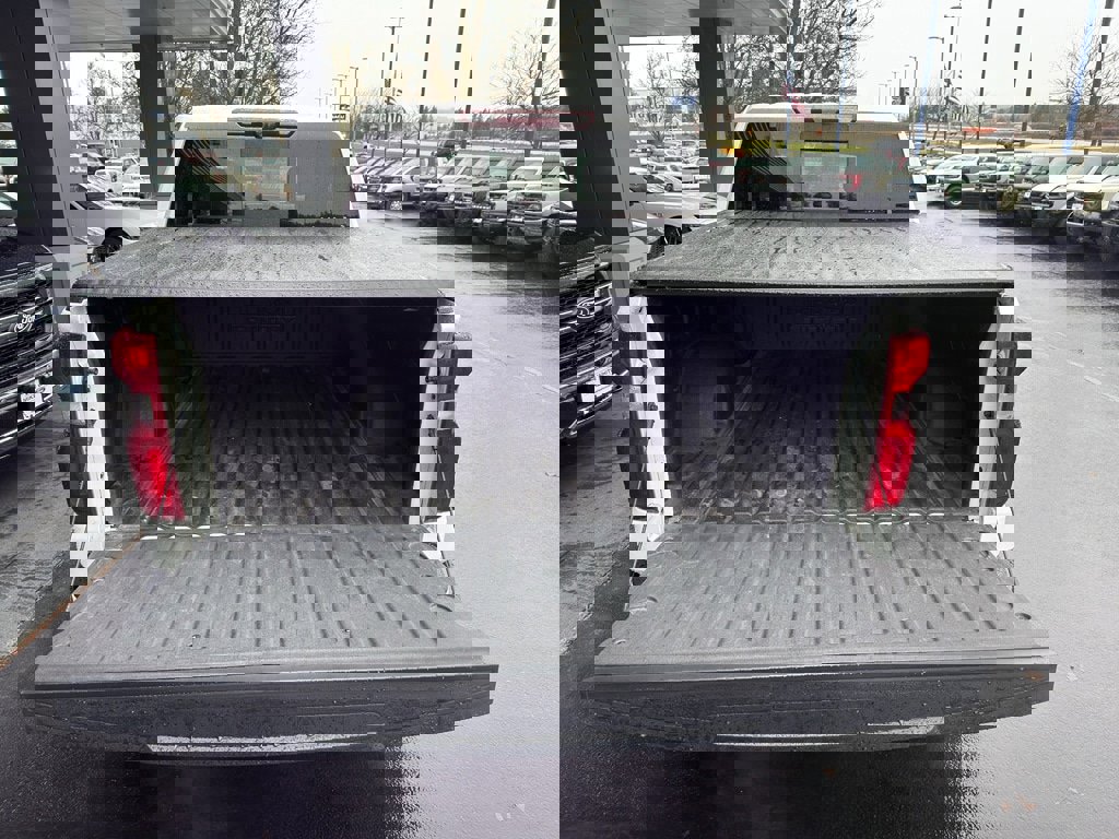 Used 2021 Chevrolet Silverado 1500 High Country w/ Technology Package image 7