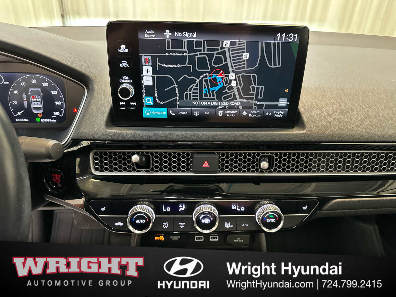 Used 2023 Honda Civic Touring image 25