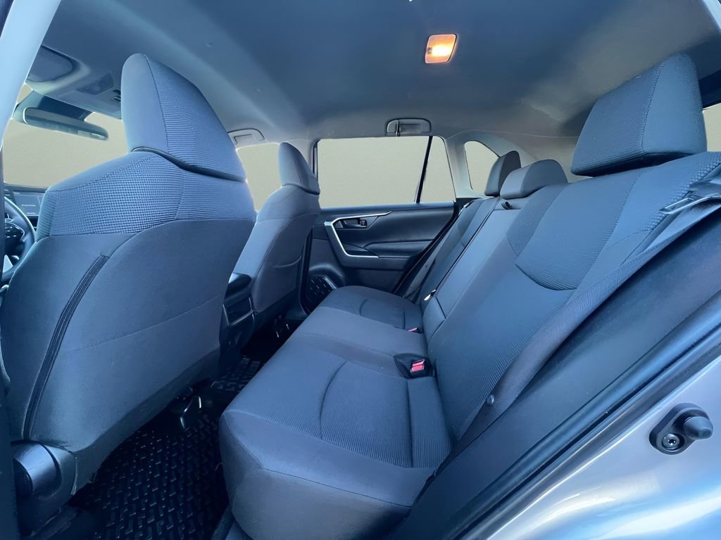 Used 2019 Toyota RAV4 LE image 16