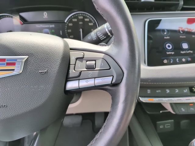 Certified 2022 Cadillac XT4 Luxury w/ Cold Weather Package FWD image 19