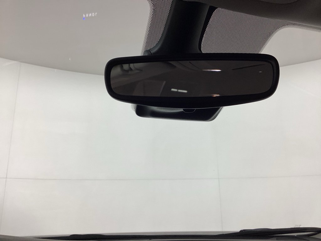 Used 2023 Chrysler Pacifica Touring-L image 32