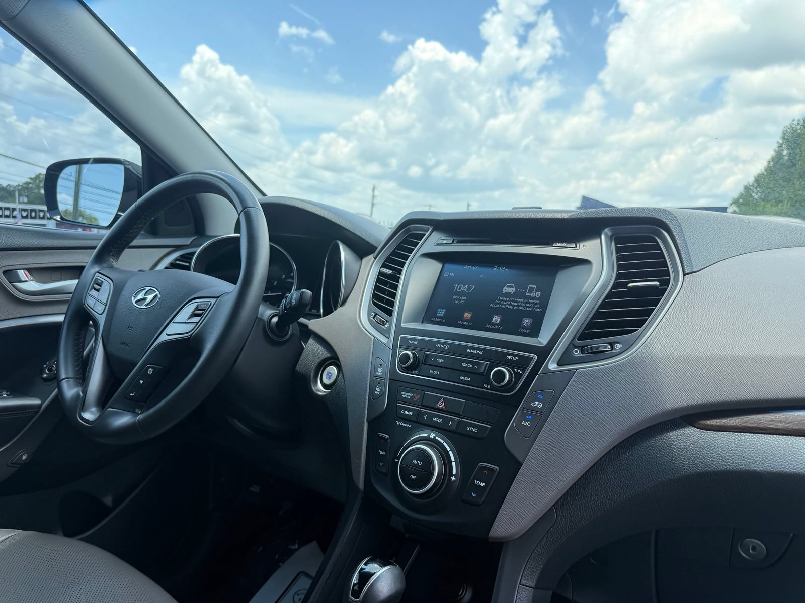 Used 2017 Hyundai Santa Fe Sport FWD image 33