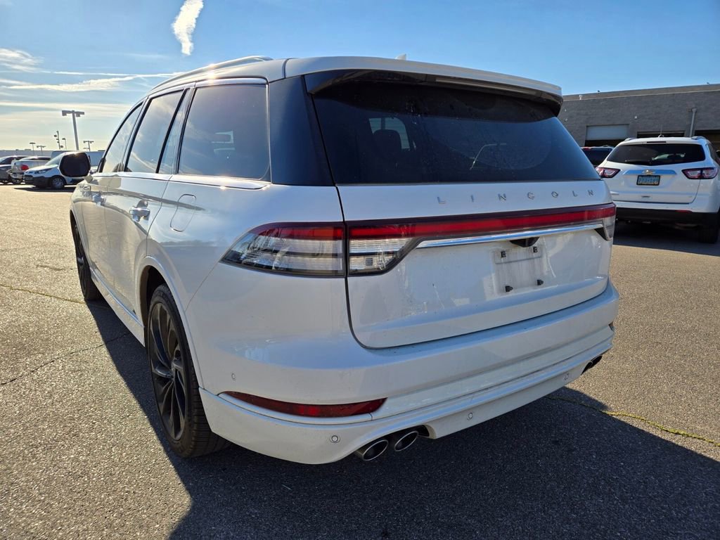 Used 2022 Lincoln Aviator Reserve w/ Equipment Group 201A image 3