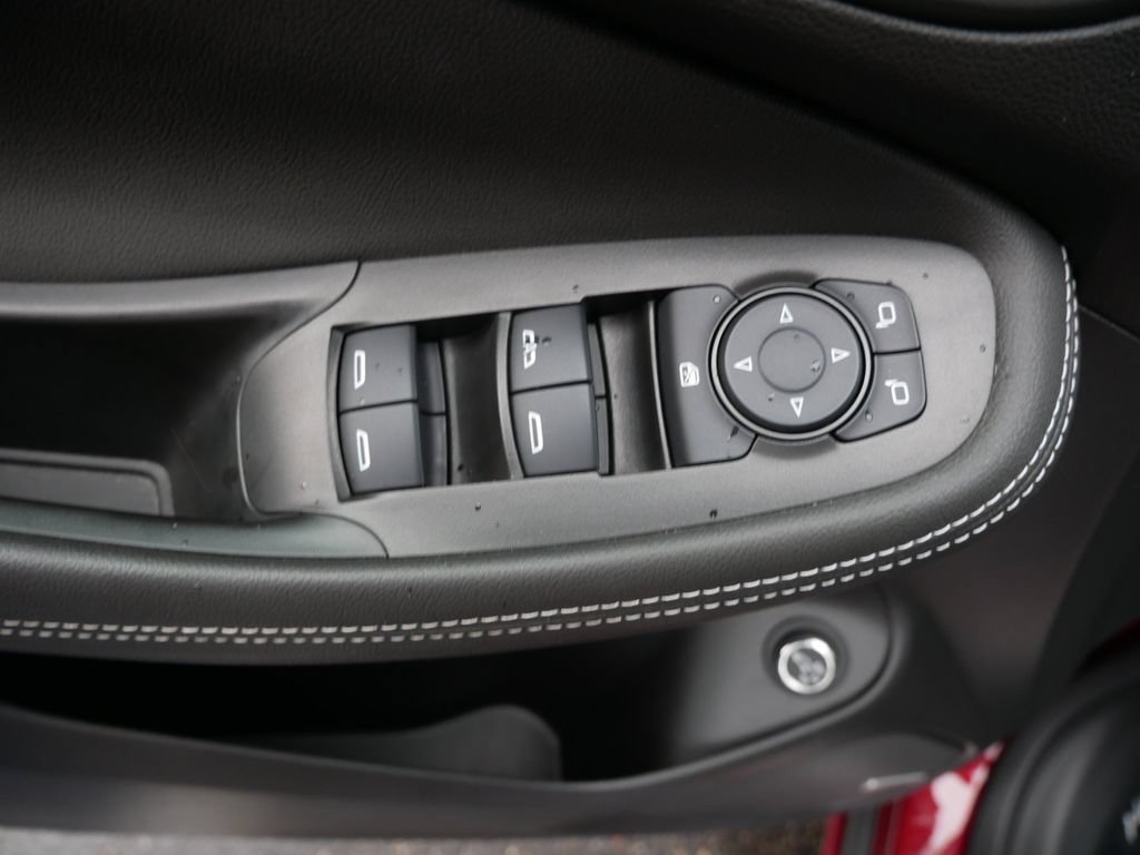 Used 2025 Buick Encore GX Avenir w/ Avenir Convenience Package AWD/4WD image 17