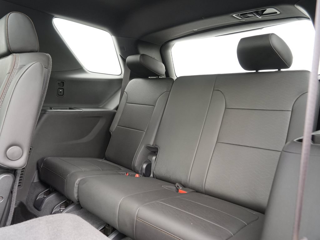 Certified 2023 Chevrolet Traverse High Country AWD/4WD image 28
