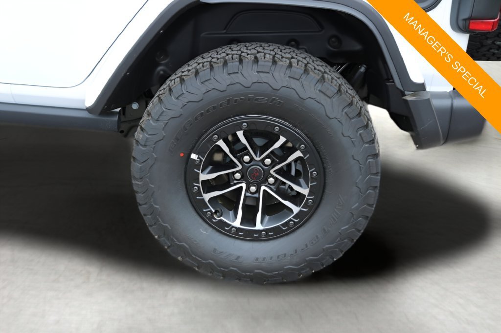New 2026 Jeep Wrangler Unlimited Rubicon w/ Xtreme 35 Tire Package AWD/4WD image 10