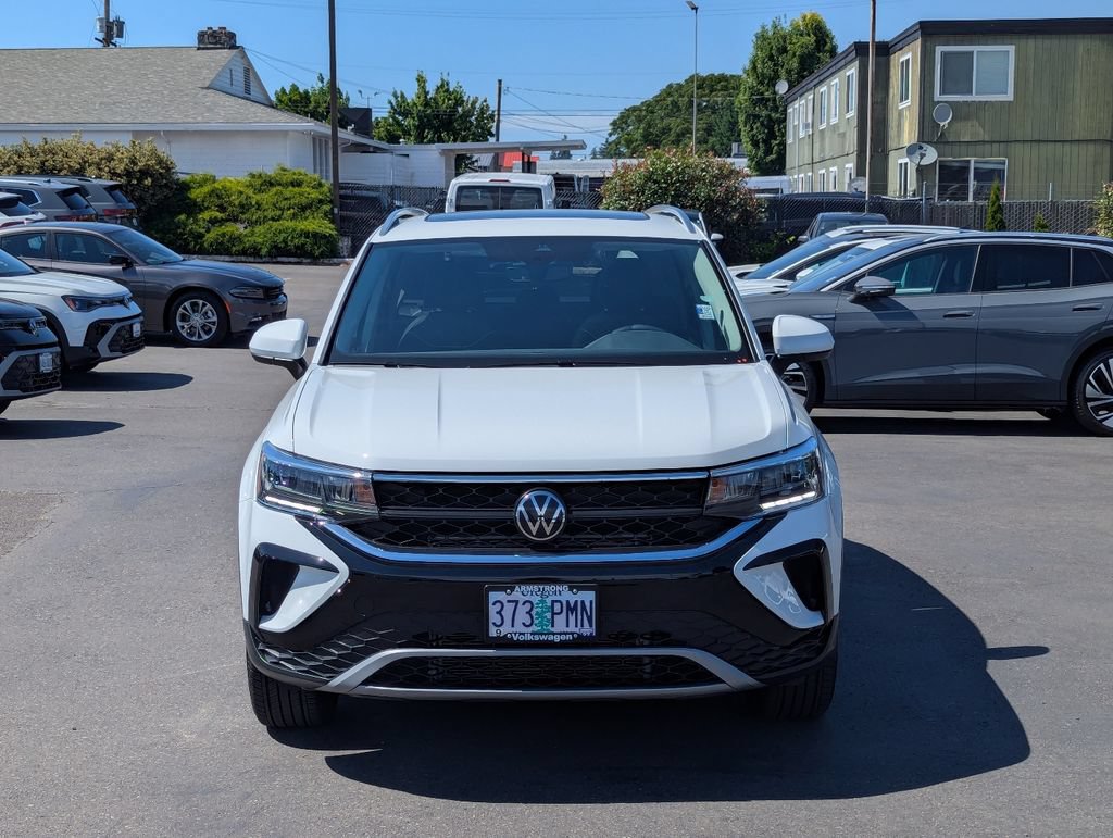 Used 2023 Volkswagen Taos SE AWD/4WD image 8