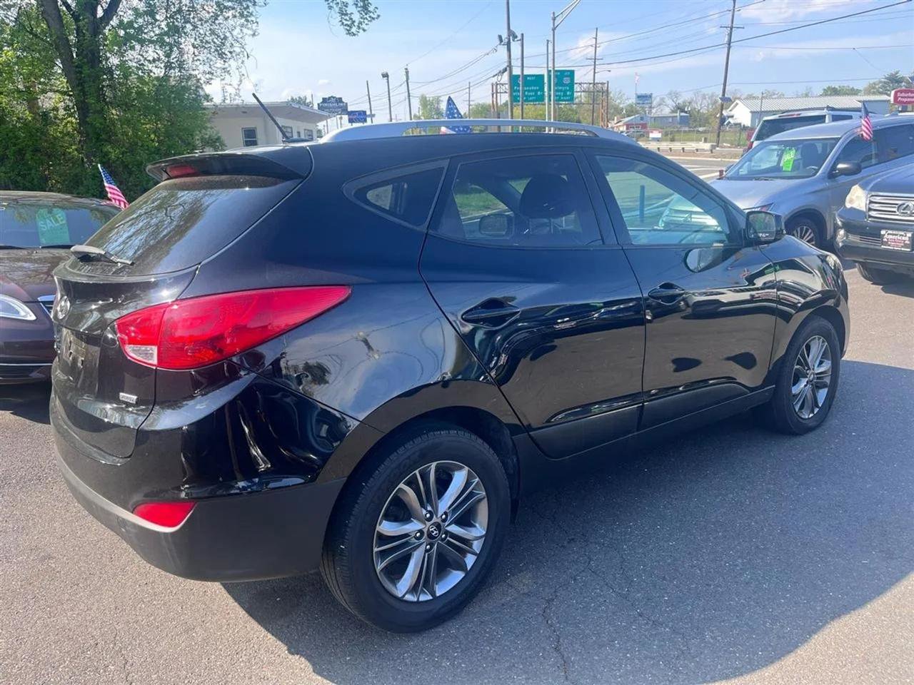 Used 2015 Hyundai Tucson SE AWD/4WD image 5