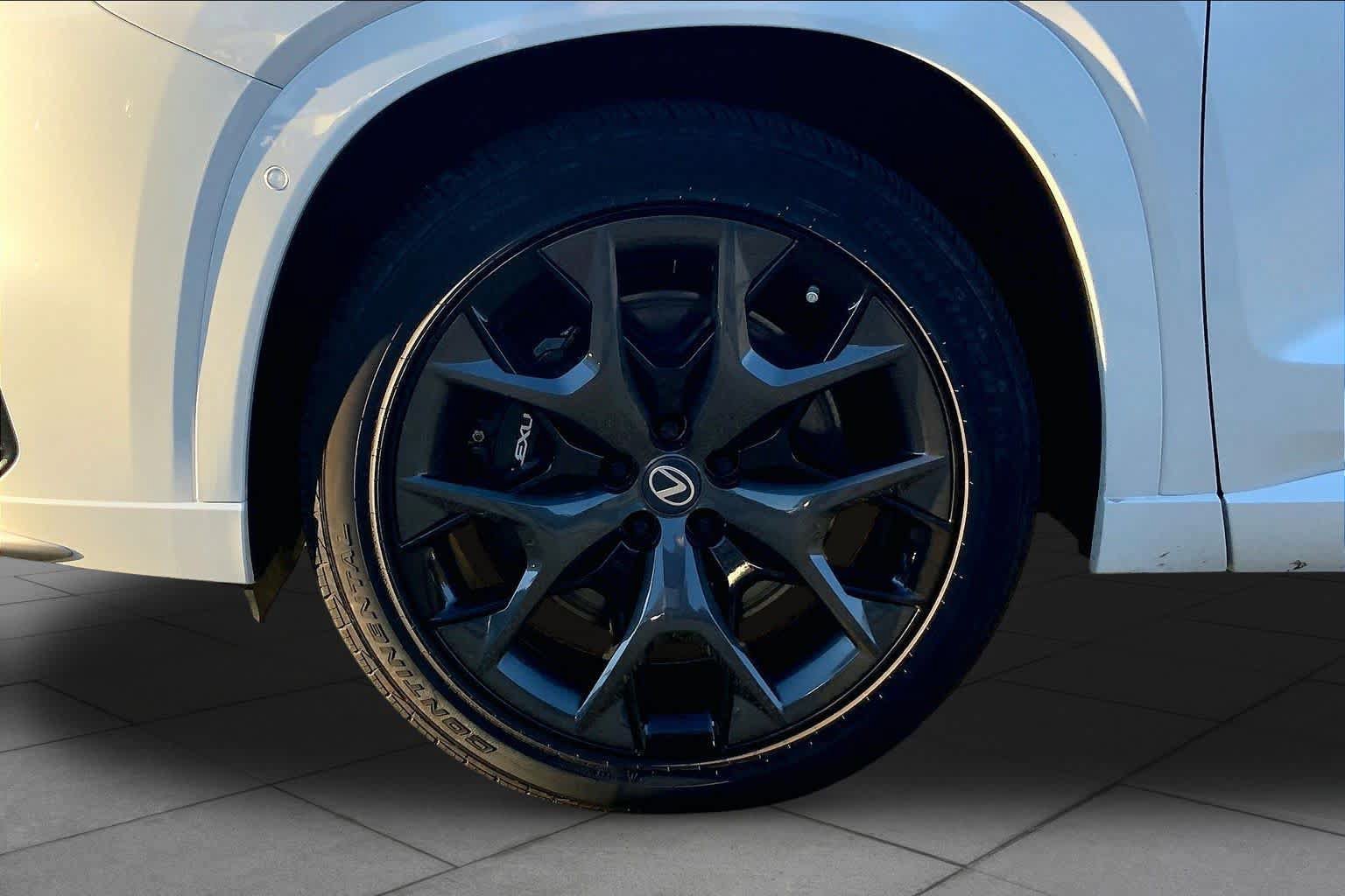 Certified 2026 Lexus TX 500h AWD w/ Technology Package image 10