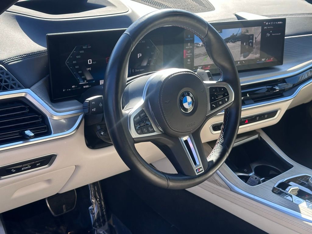 Used 2024 BMW X7 M60i w/ Climate Comfort Package image 11