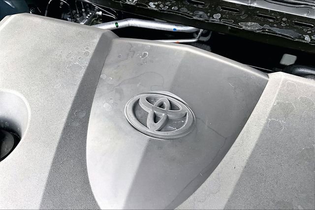 Used 2026 Toyota Camry SE image 33