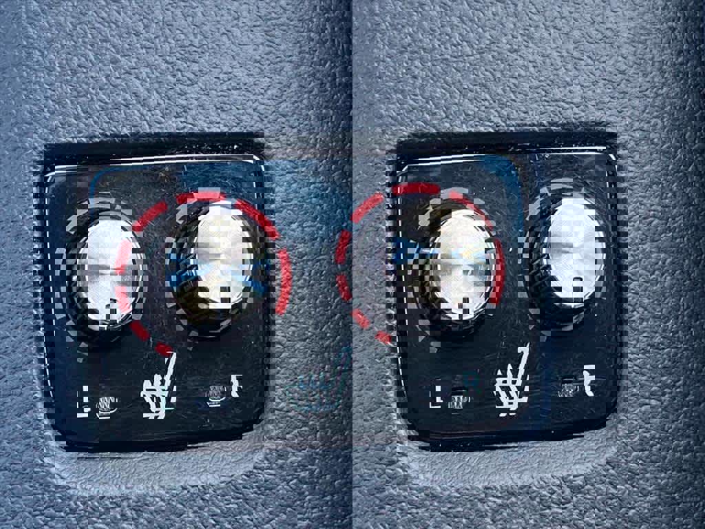 Used 2015 Toyota Avalon XLE Touring image 18