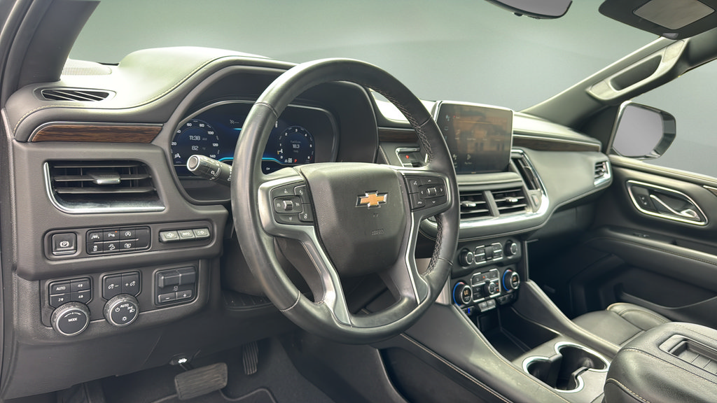 Used 2024 Chevrolet Tahoe Premier AWD/4WD image 16