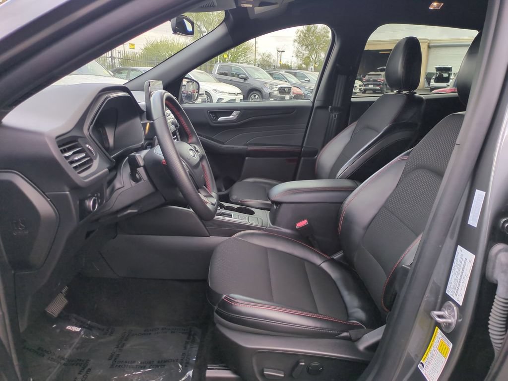 Used 2025 Ford Escape ST-Line AWD/4WD image 23