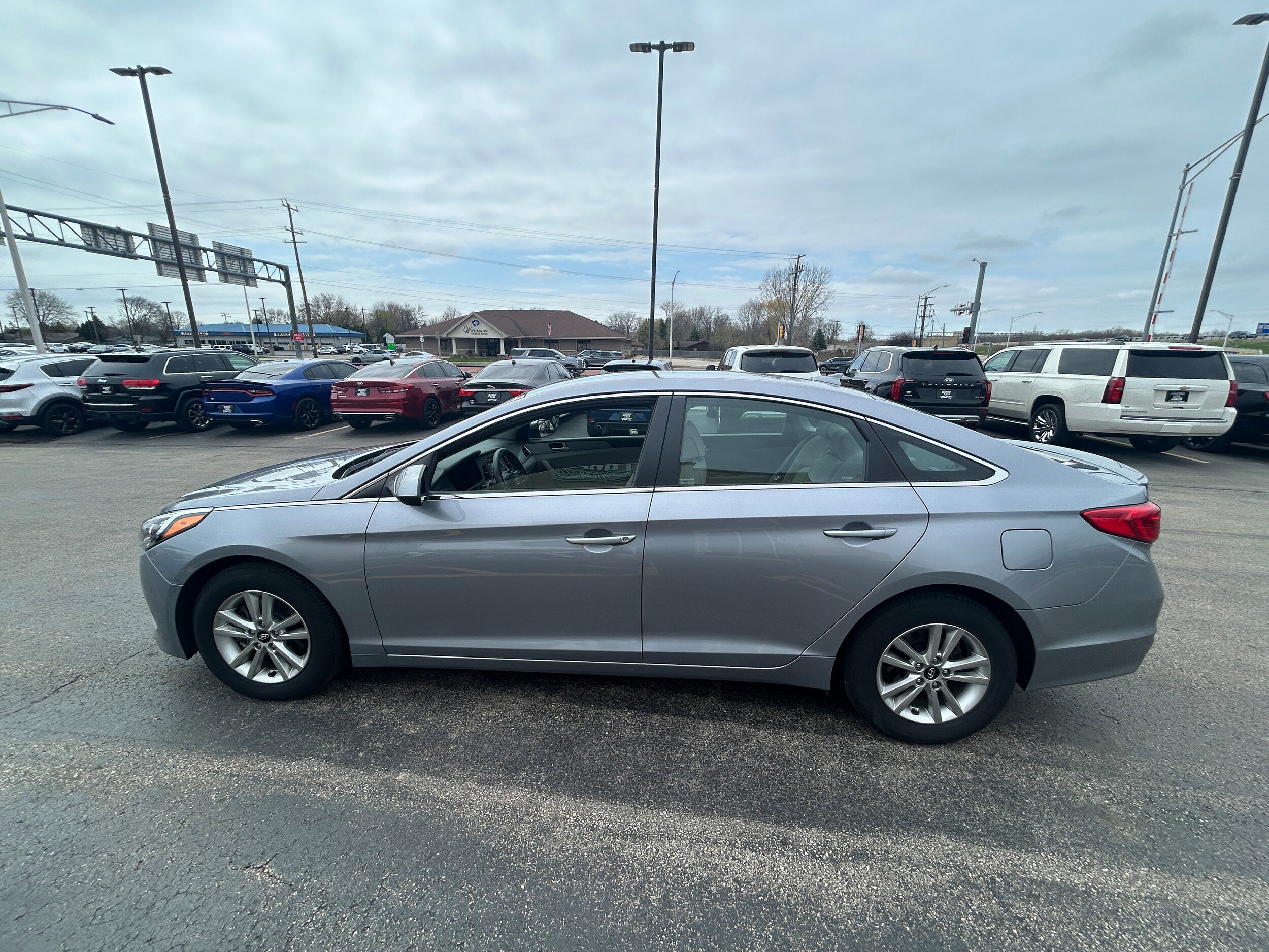 Used 2015 Hyundai Sonata SE FWD image 3