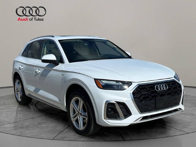 Used 2023 Audi Q5 e Premium Plus w/ Premium Plus Package AWD/4WD image 1