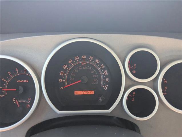 Used 2010 Toyota Tundra 4x4 CrewMax image 11