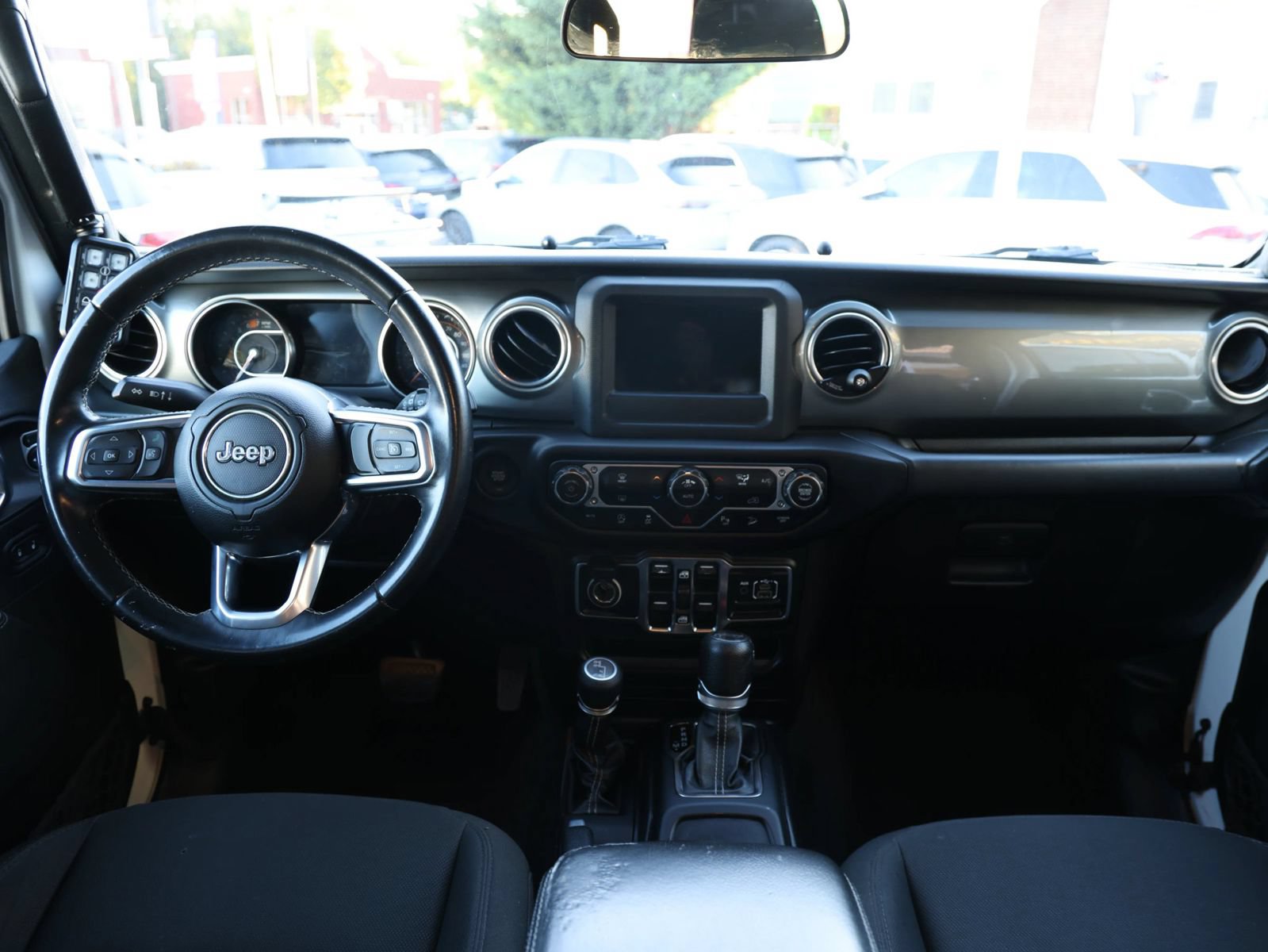 Used 2019 Jeep Wrangler Unlimited Sahara w/ Safety Group AWD/4WD image 13