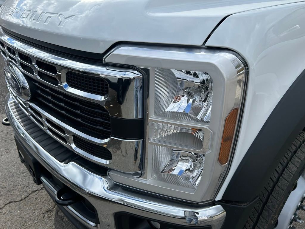 New 2026 Ford F550 4x4 Regular Cab Super Duty image 27