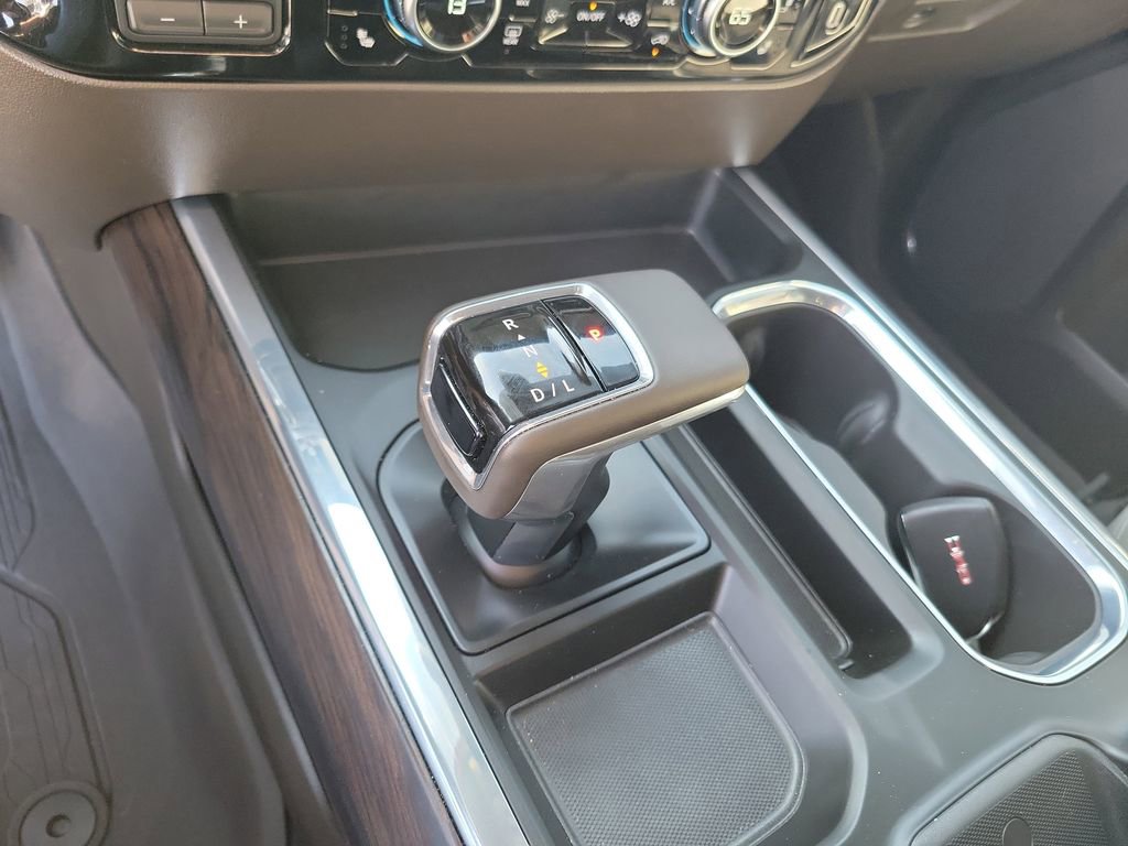 Used 2024 GMC Sierra 1500 SLT w/ SLT Premium Plus Package AWD/4WD image 24