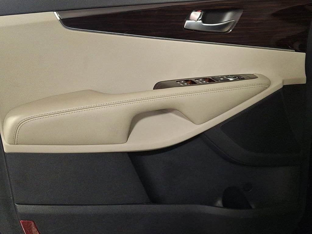 Used 2020 Kia Sorento EX image 14