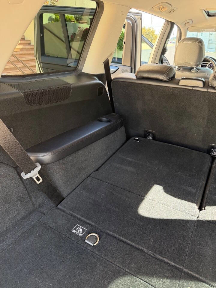 Used 2016 Mercedes-Benz GL 450 4MATIC w/ Premium I Package image 38