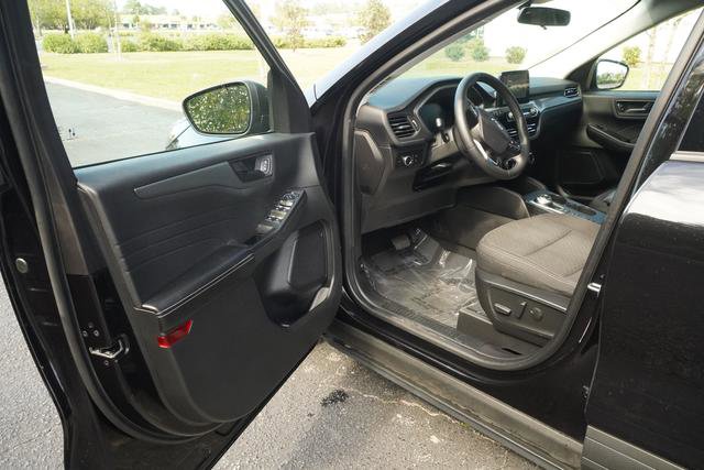 Used 2023 Ford Escape Active FWD image 11