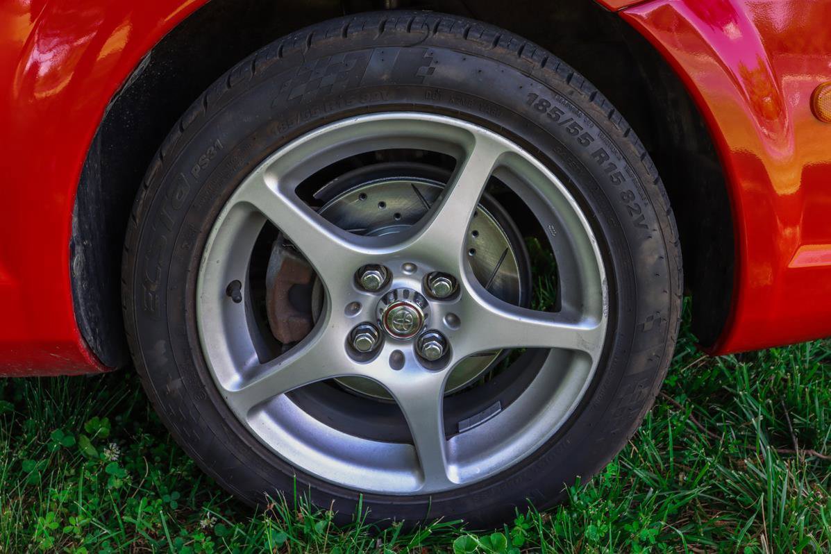 Used 2000 Toyota MR2 Base image 15