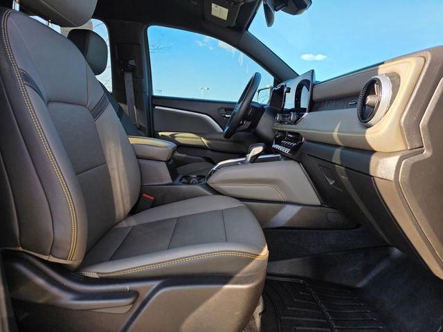 Used 2025 Chevrolet Colorado ZR2 w/ Technology Package image 30